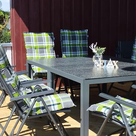 Dom wakacyjny With 2 Bedrooms Schönhagen