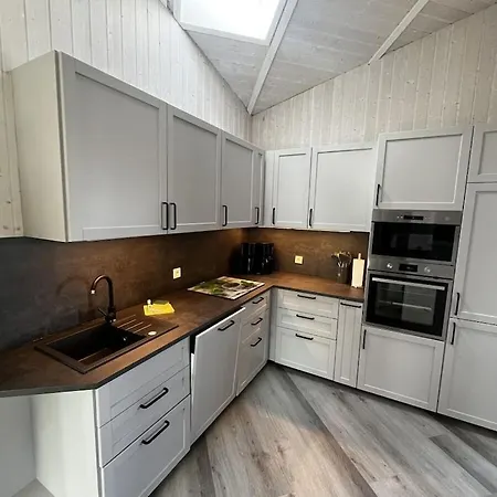 Dom wakacyjny With 2 Bedrooms *